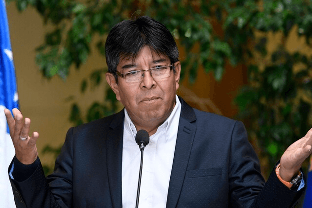 esteban velasquez esteban velasquez
