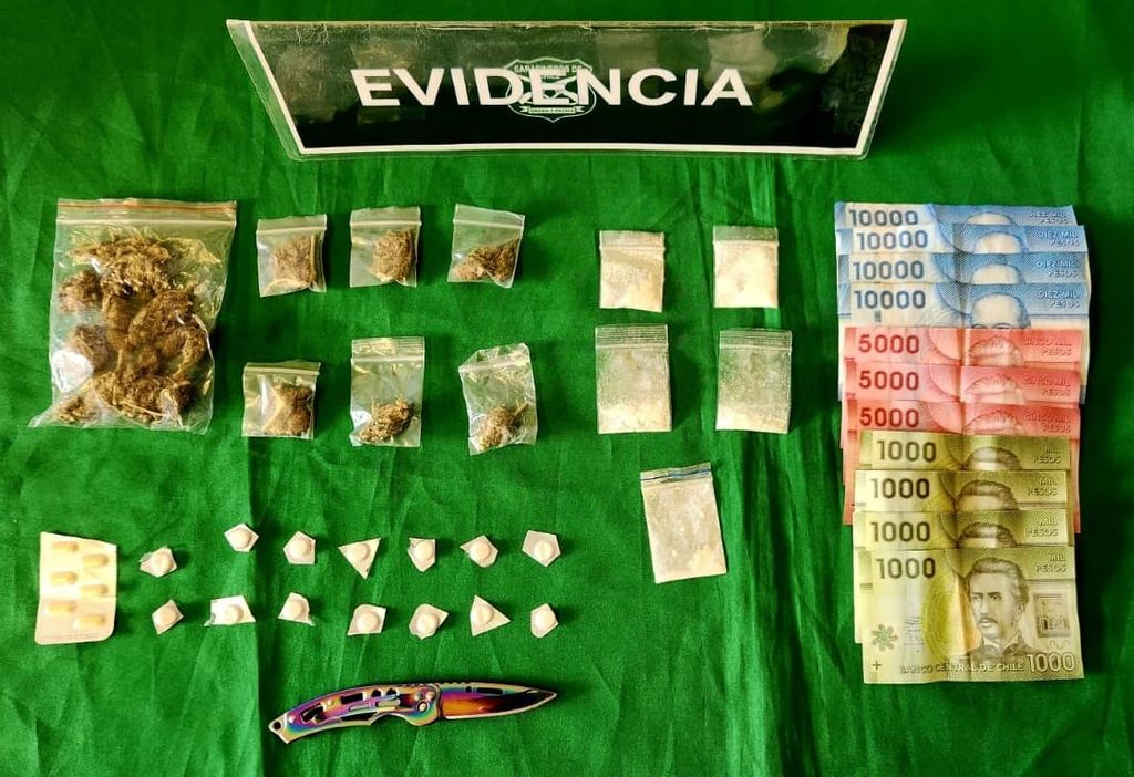 VENTA DE DROGAS MENOR DE 17 VENTA DE DROGAS MENOR DE 17