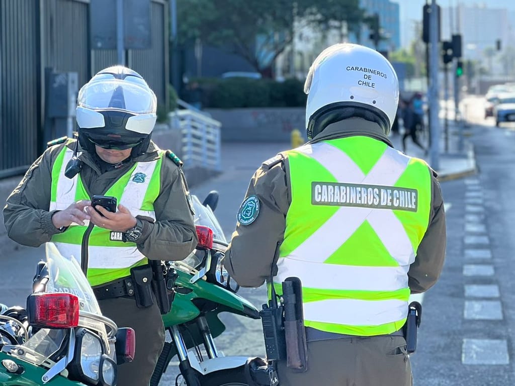 Carabineros control vehicular Carabineros control vehicular