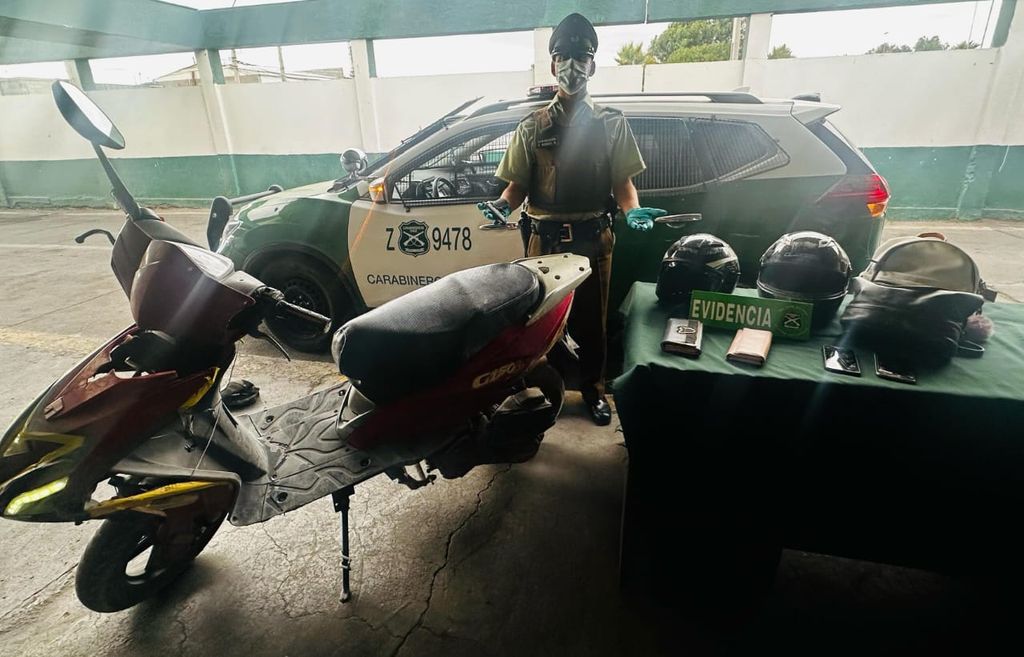 Asalta con su hijo menor de edad Asalta con su hijo menor de edad