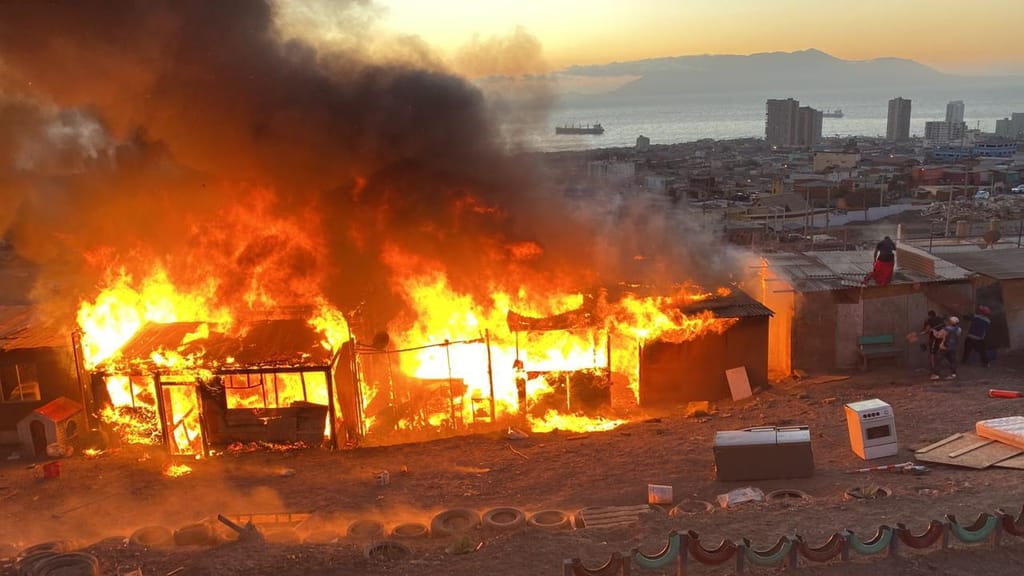 Incendio campamento Incendio campamento