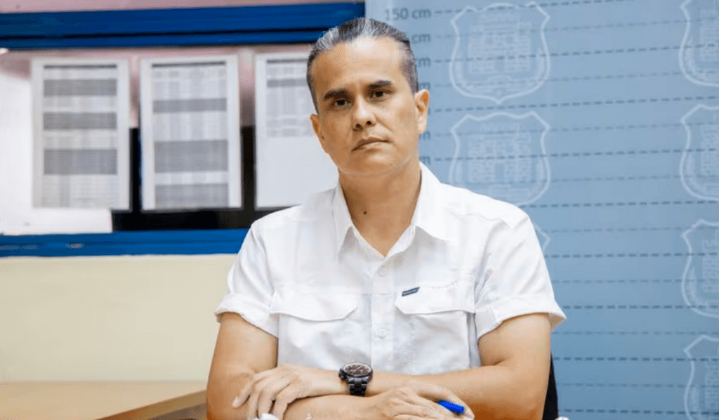 carlos contreras carlos contreras