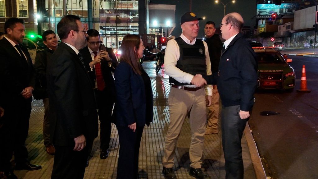 Ministro en el centro de antofagasta Ministro en el centro de antofagasta