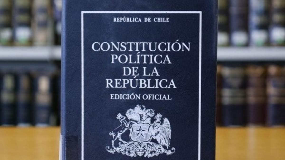 Constitución Constitución