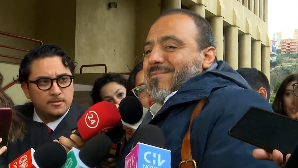 Ministro de Educación, Marco Antonio Ávila. Ministro de Educación, Marco Antonio Ávila.
