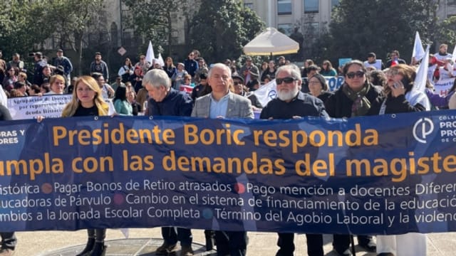 Colegio de Profesoras y Profesores de Chile Colegio de Profesoras y Profesores de Chile