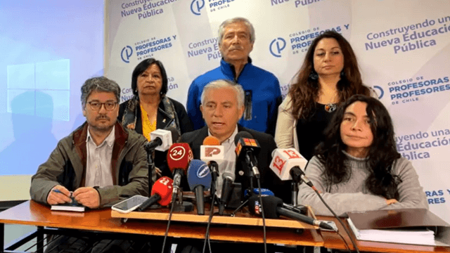 Colegio de Profesoras y Profesores de Chile Colegio de Profesoras y Profesores de Chile