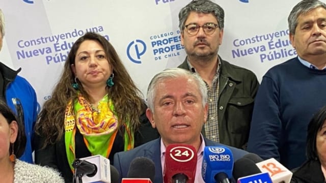 Colegio de Profesoras y Profesores de Chile Colegio de Profesoras y Profesores de Chile