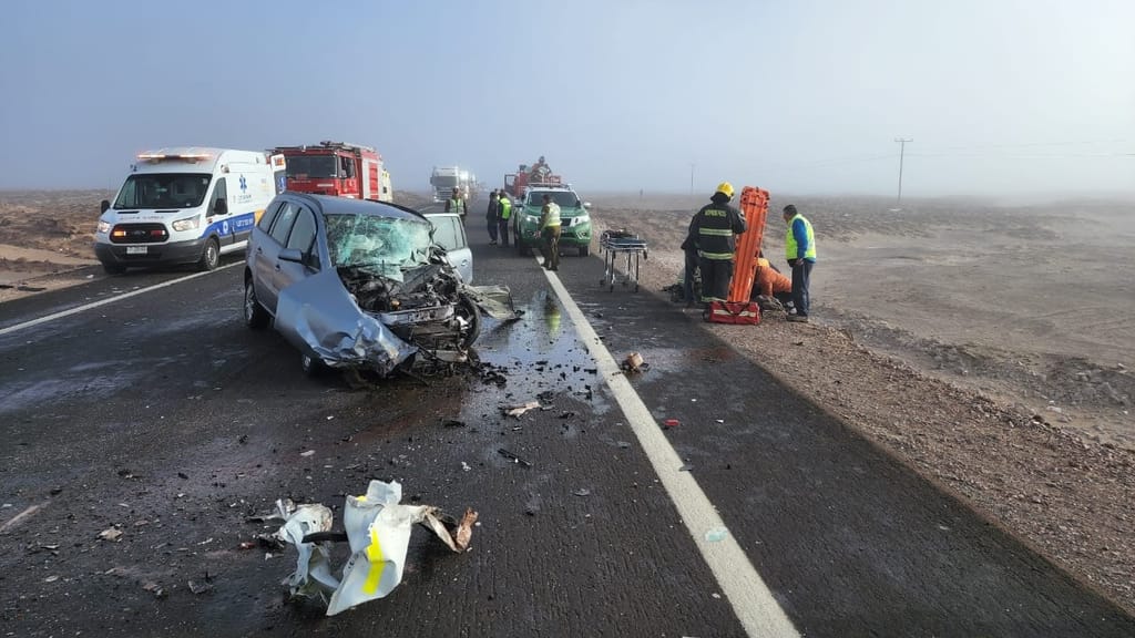 Accidente vehicular frontal Accidente vehicular frontal