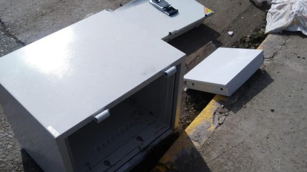 caja fuerte caja fuerte