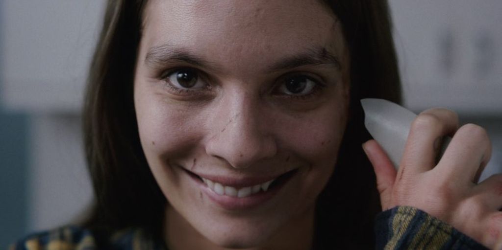 smile-terror-1664448011 smile-terror-1664448011