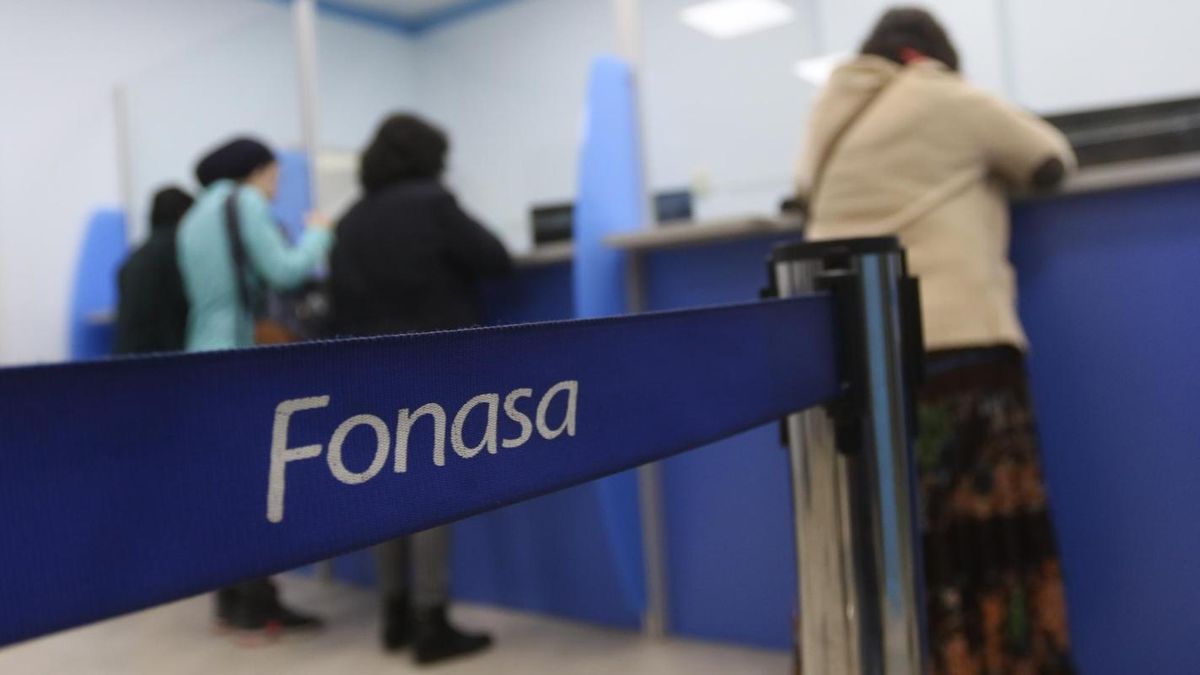 Fonasa financiará operaciones de cadera y rodilla en 45 clínicas Fonasa financiará operaciones de cadera y rodilla en 45 clínicas