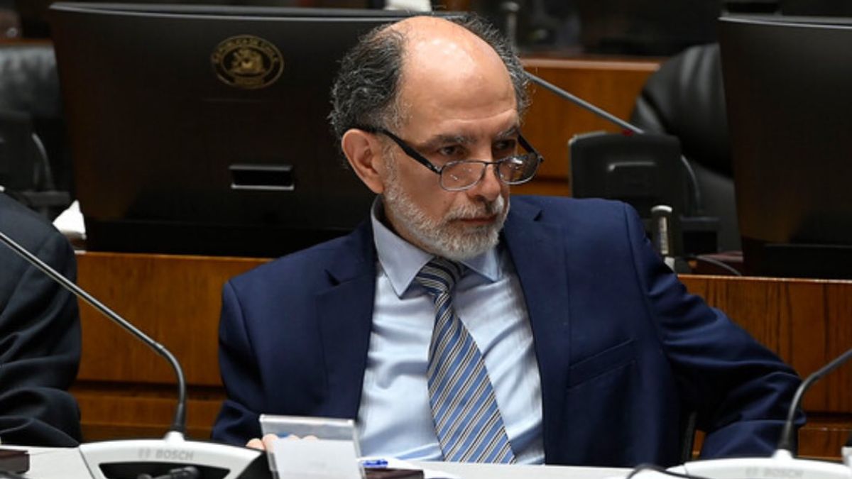 Senado destituye a ministro Sergio Muñoz de la Corte Suprema Senado destituye a ministro Sergio Muñoz de la Corte Suprema