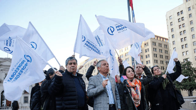 Colegio de Profesoras y Profesores de Chile Colegio de Profesoras y Profesores de Chile
