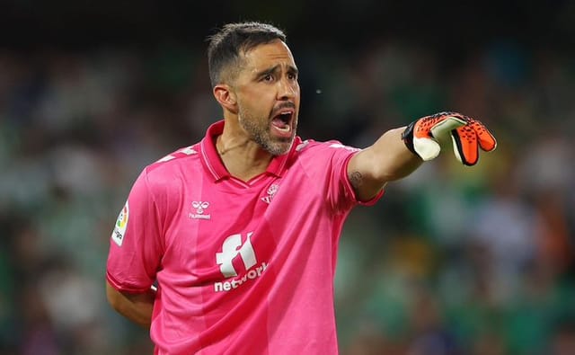 Claudio Bravo Claudio Bravo