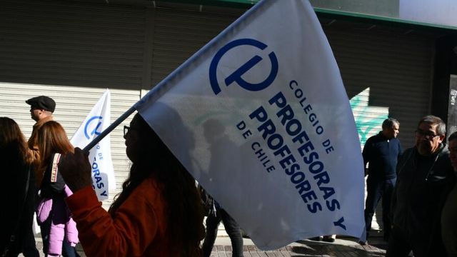 Colegio de Profesoras y Profesores de Chile Colegio de Profesoras y Profesores de Chile