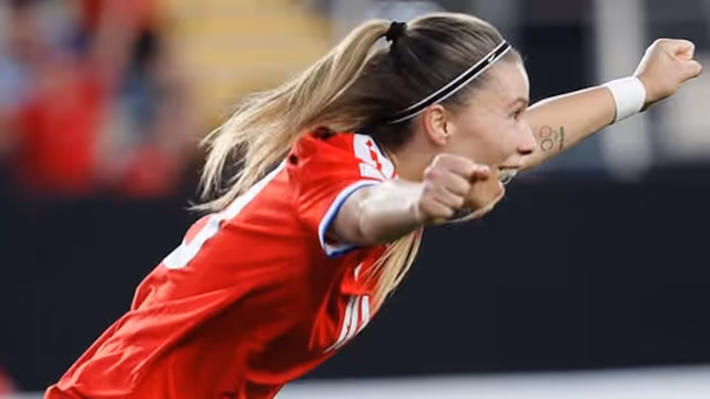 rojafemenina rojafemenina