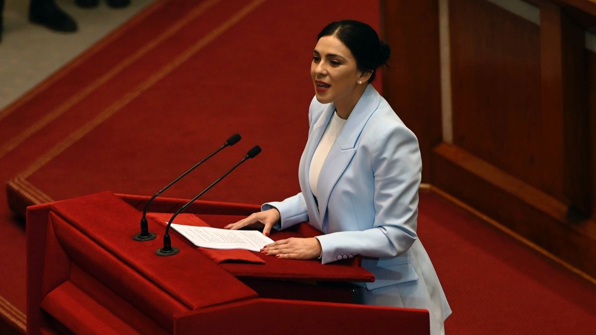 Karol Cariola Karol Cariola