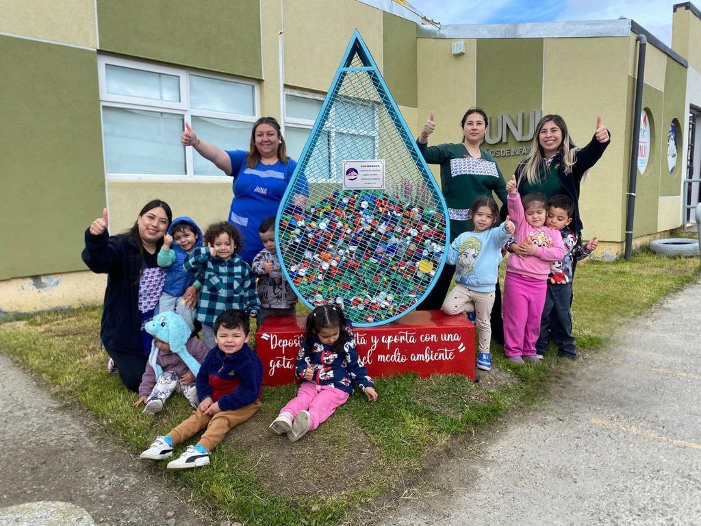 Contenedor de tapitas plásticas Jardín Infantil Sueños de Infancia (5)