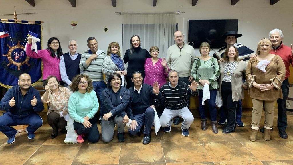 Visita a club Arturo Prat