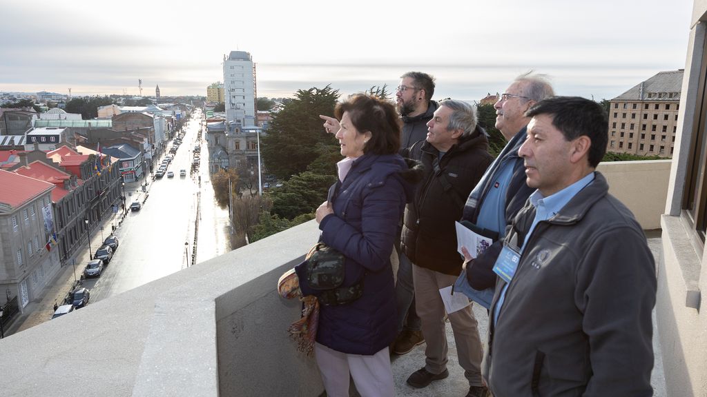 Cientos de personas disfrutaron de la vista panorámica de la ciudad Cientos de personas disfrutaron de la vista panorámica de la ciudad