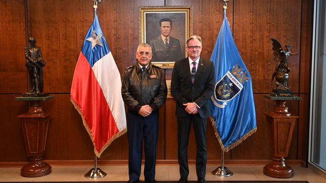 REUNIÓN FACH Y EMBAJADOR UK