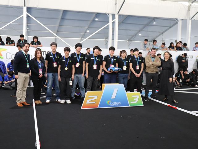 Liceo Politécnico Luis Cruz Martínez de Puerto Natales que participó en la final del Grand Prix Chile 2025 Liceo Politécnico Luis Cruz Martínez de Puerto Natales que participó en la final del Grand Prix Chile 2025