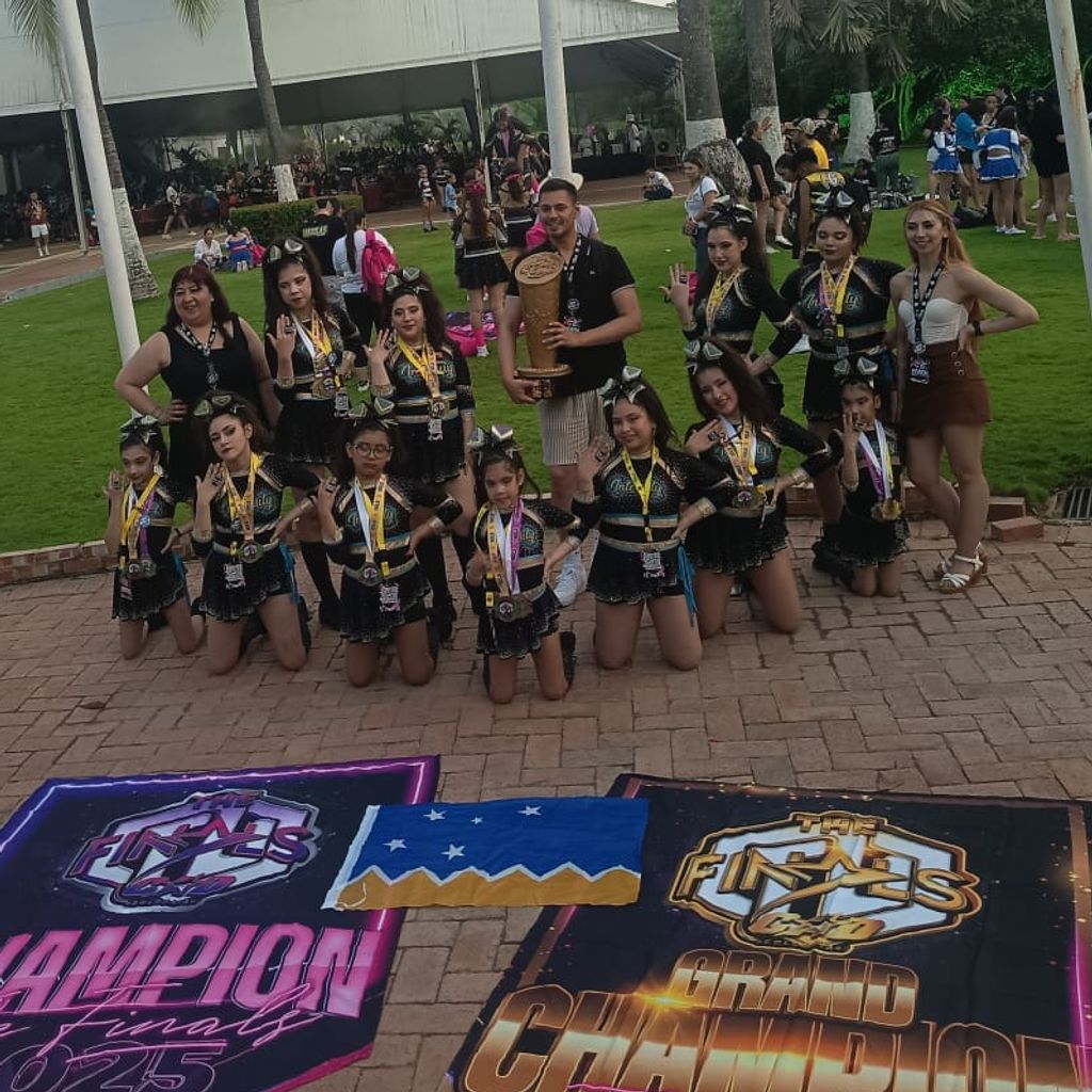 cheerleadermagallanes cheerleadermagallanes