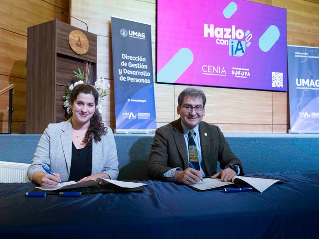 Firma de Convenio Amanda Araya, Hazlo con IA y rector Maripani UMAG