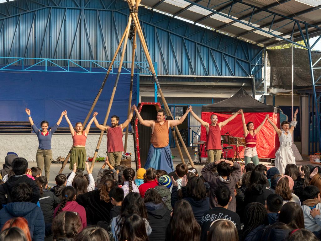 rm_proyecto-escenario-vivo-en-tu-colegio-credito-moises-arias-2048x1365 rm_proyecto-escenario-vivo-en-tu-colegio-credito-moises-arias-2048x1365