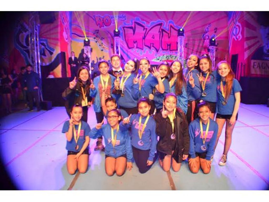 NATALINAS GANAN FESTIVAL DE COREOGRAFÍAS MAM 2016