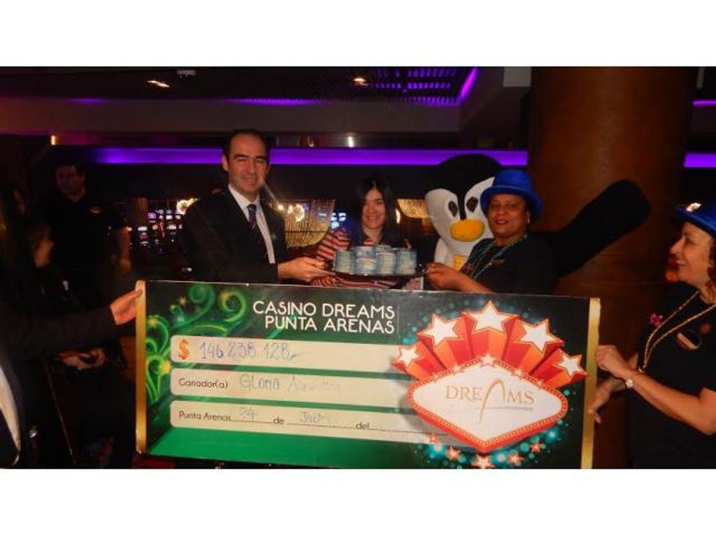 CASINO DREAMS ENTREGA PREMIO MÁS GRANDE DE SU HISTORIA CASINO DREAMS ENTREGA PREMIO MÁS GRANDE DE SU HISTORIA