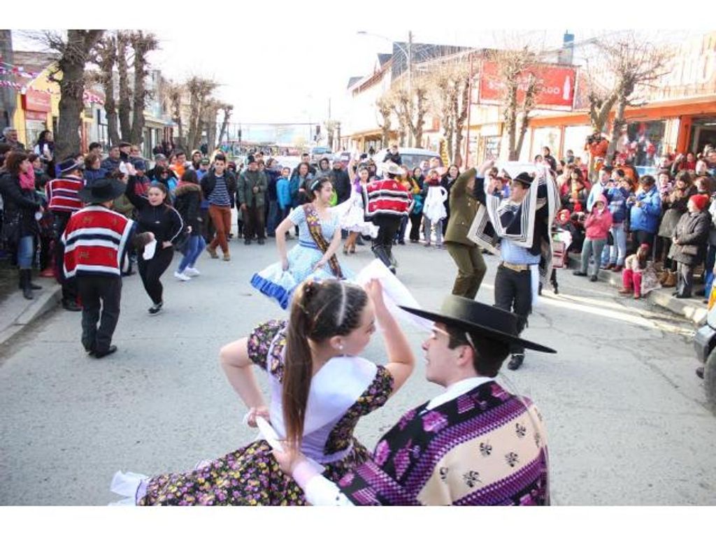 PUEBLO ARTESANAL ETHER AIKE PREPARA FIESTA DE LA CHILENIDAD PUEBLO ARTESANAL ETHER AIKE PREPARA FIESTA DE LA CHILENIDAD