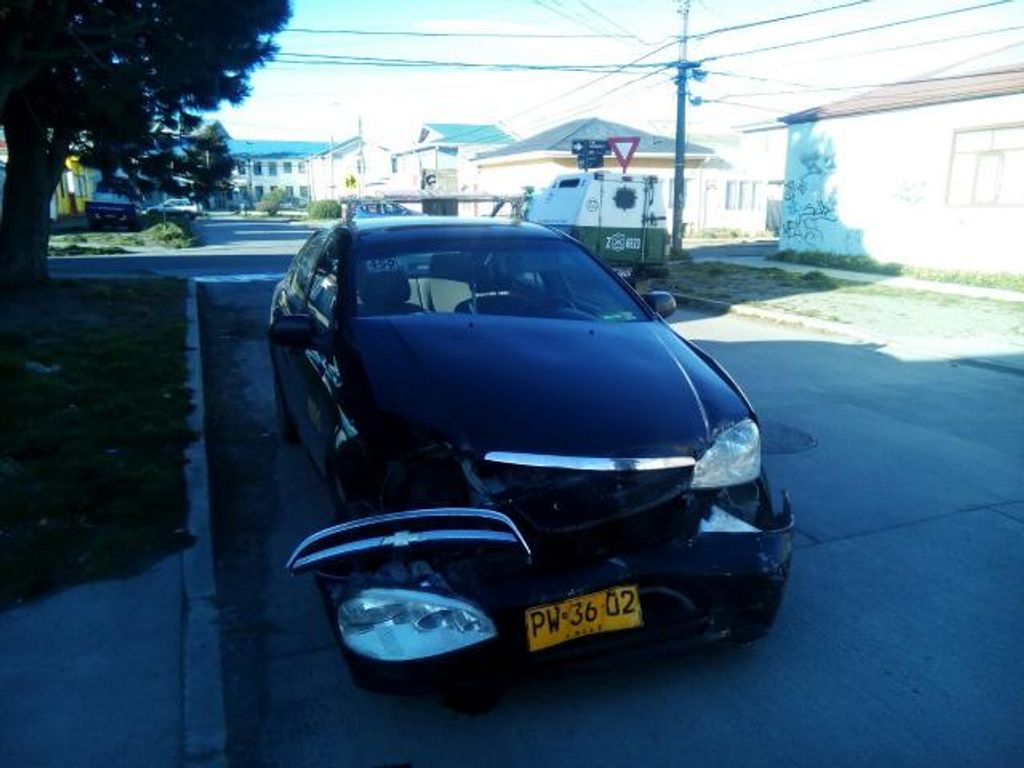 DOS PERSONAS LESIONADAS DEJÓ COMO SALDO COLISIÓN OCURRIDA EN EL PASAJE BERMÚDEZ Y ARAUCO DOS PERSONAS LESIONADAS DEJÓ COMO SALDO COLISIÓN OCURRIDA EN EL PASAJE BERMÚDEZ Y ARAUCO