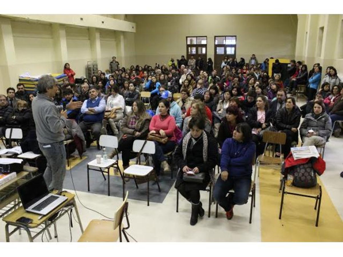 CORPORACION MUNICIPAL Y PARO DE DOCENTES EN PUNTA ARENAS