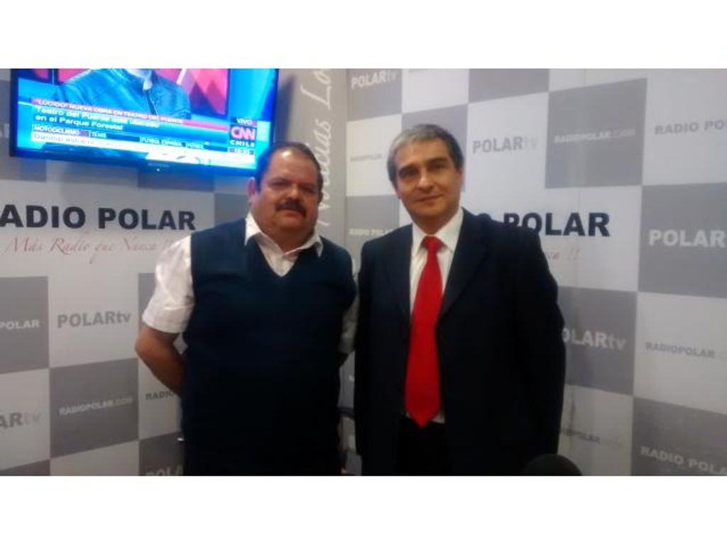 EN JUNTOS EN LA TARDE COMPARTIMOS CON EL JEFE ZONAL DE CLIENTE DE AGUAS MAGALLANES  SR. JORGE ALVAREZ