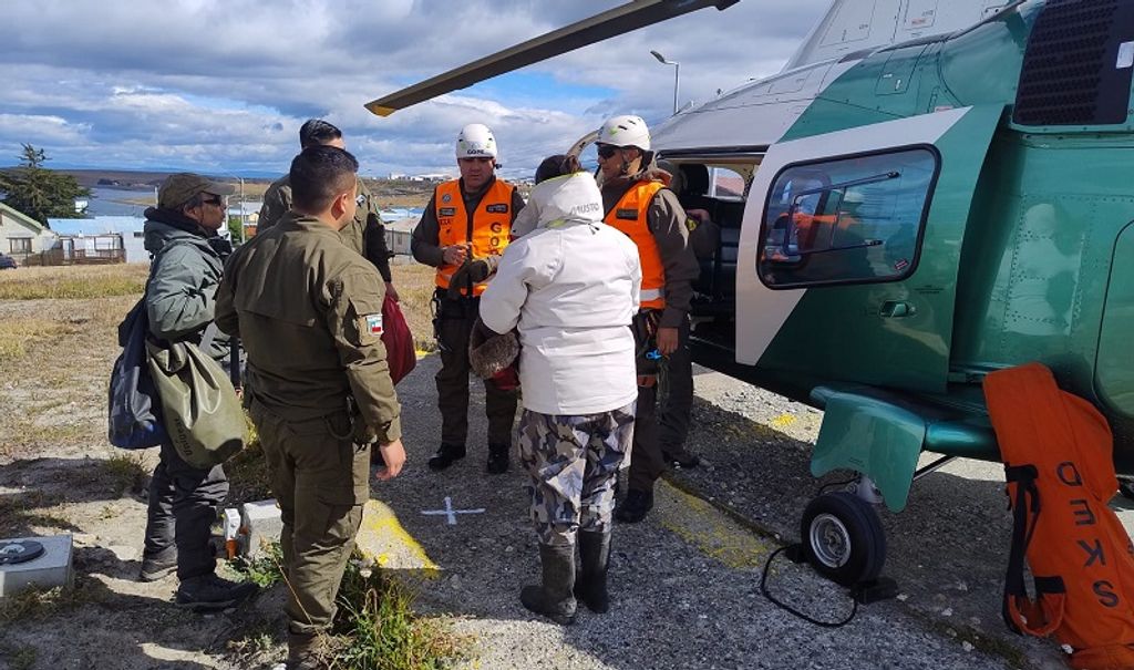 dee3993e-e150-4549-894a-038bd645a5c0 dee3993e-e150-4549-894a-038bd645a5c0