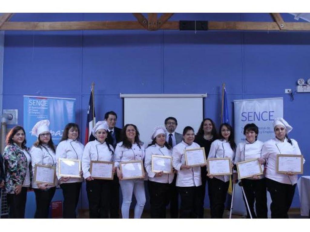 SENCE CERTIFICÓ EN PORVENIR A BENEFICIARIAS CURSO MANIPULACIÓN DE ALIMENTOS SENCE CERTIFICÓ EN PORVENIR A BENEFICIARIAS CURSO MANIPULACIÓN DE ALIMENTOS