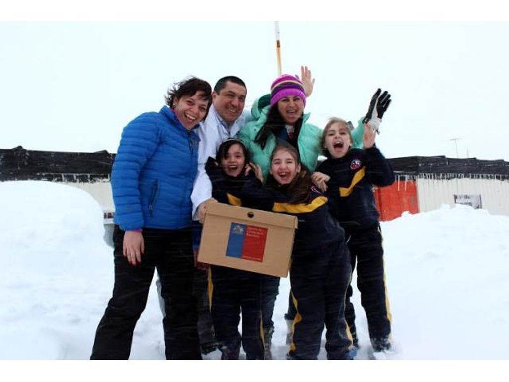 ALUMNAS DE VILLA LAS ESTRELLAS RINDIERON PRUEBA SIMCE ALUMNAS DE VILLA LAS ESTRELLAS RINDIERON PRUEBA SIMCE