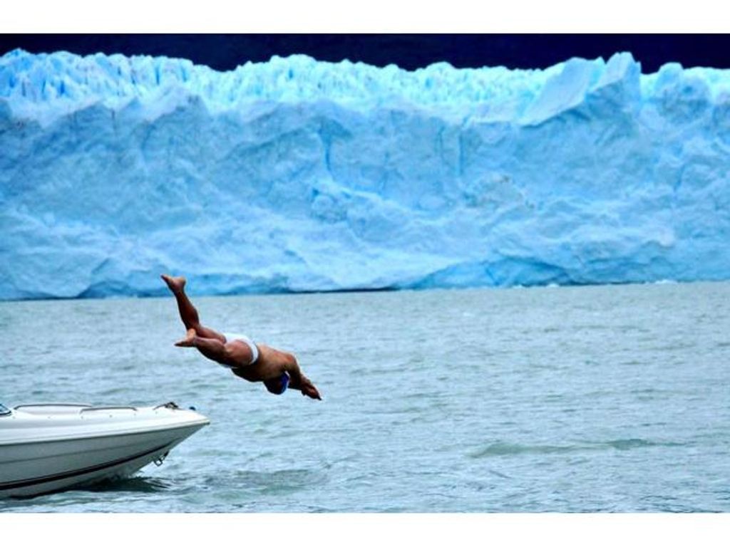 FESTIVAL DE NADO EXTREMO EN  EL CALAFATE
 TRASCIENDE LO DEPORTIVO