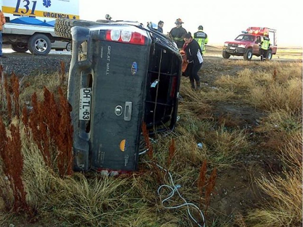 VOLCAMIENTO EN RUTA CH-250 INTERNACIONAL A DOROTEA