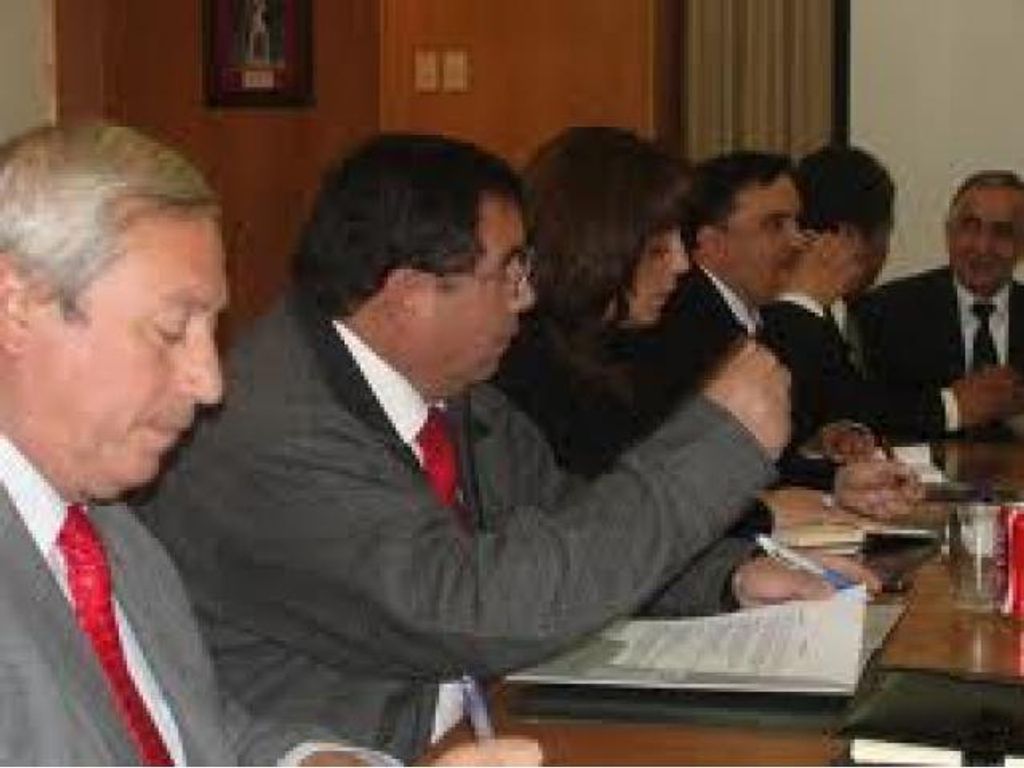 EXPLOTACIÓN DE SHALE GAS Y SHALE OIL SON EXCLUSIVOS DE ENAP COMO EMPRESA DEL ESTADO