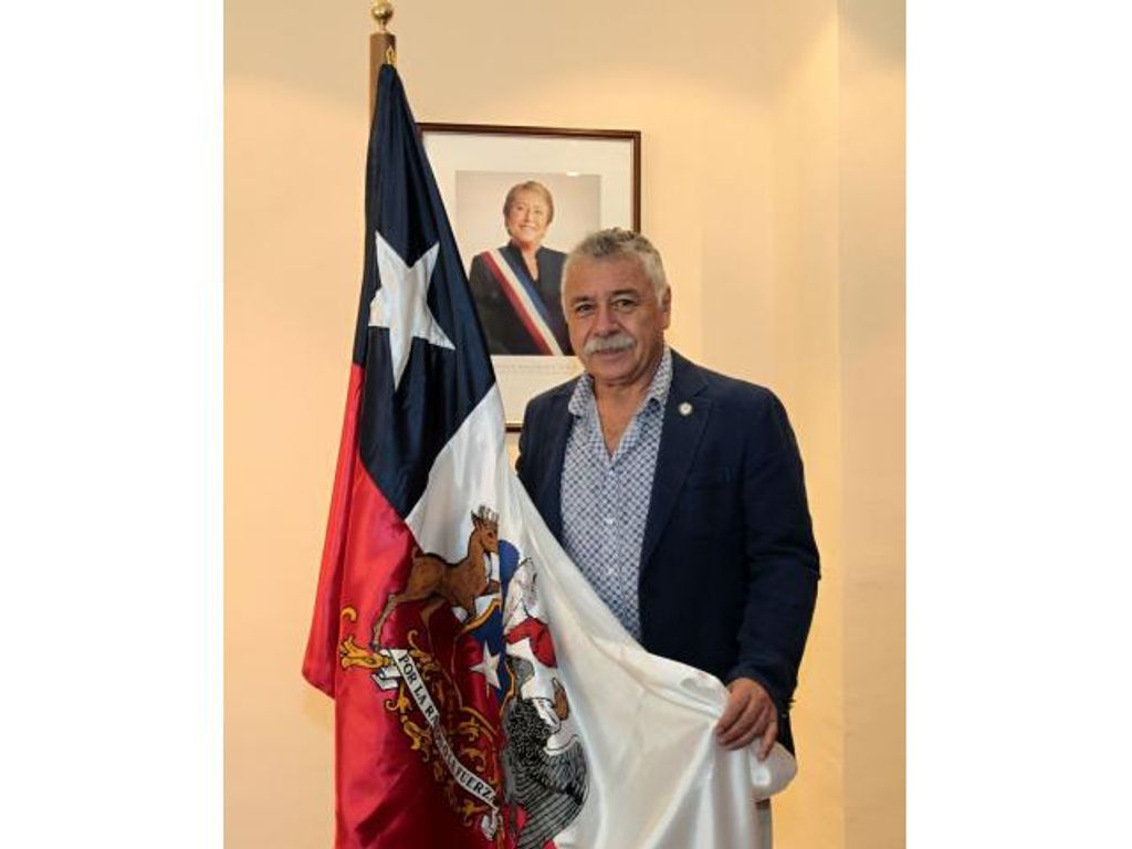 ENTREVISTA A CARLOS CASZELY