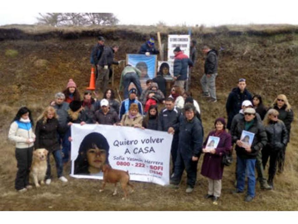 RECLAMO POR SOFÍA EN EL CAMPING DONDE DESAPARECIÓ EN RÍO GRANDE RECLAMO POR SOFÍA EN EL CAMPING DONDE DESAPARECIÓ EN RÍO GRANDE
