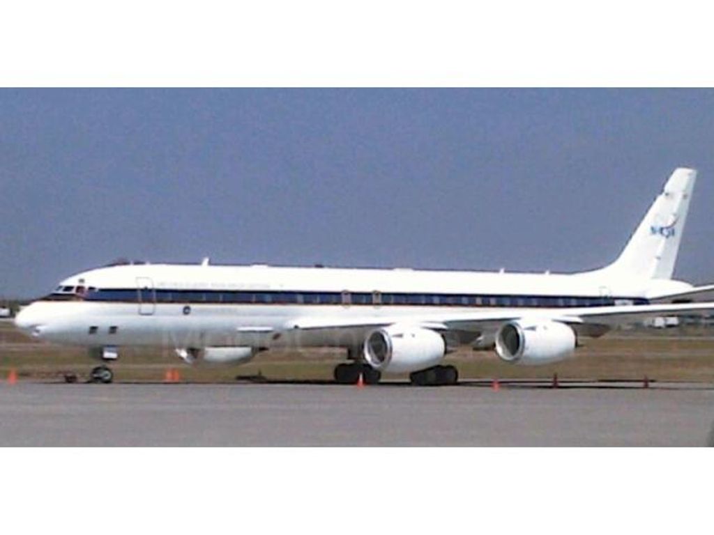 AVION DC-8 DE NASA ARRIBO AYER A PUNTA ARENAS PARA MISION ICEBRIDGE