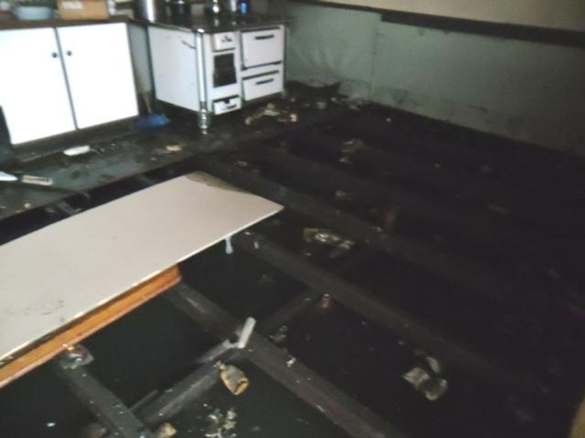CASA DE LA POBLACIÓN CECIL RASMUSSEN RESULTÓ CON DAÑOS TRAS INUNDACIÓN