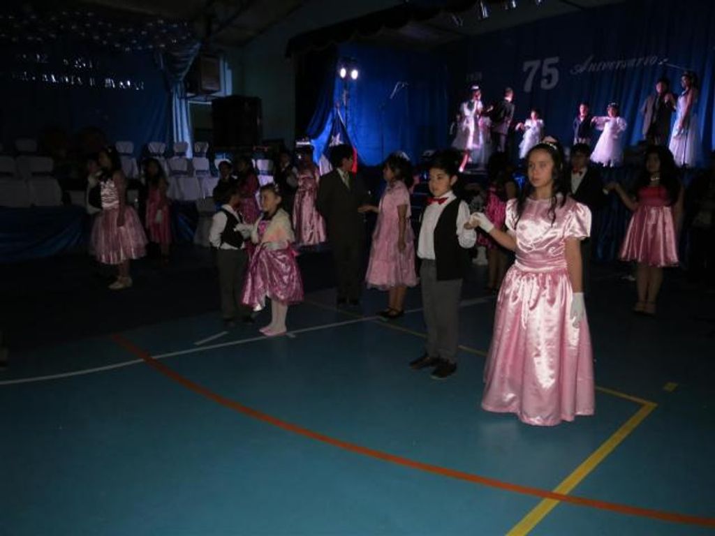 ESCUELA CORONEL SANTIAGO BUERAS CELEBRÓ SUS 75 AÑOS DE SERVICIO EDUCACIONAL ESCUELA CORONEL SANTIAGO BUERAS CELEBRÓ SUS 75 AÑOS DE SERVICIO EDUCACIONAL