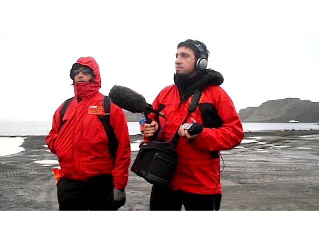 LLUVIA ÁCIDA PUBLICA DISCO Y PELÍCULA GRABADA EN LA ANTÁRTICA