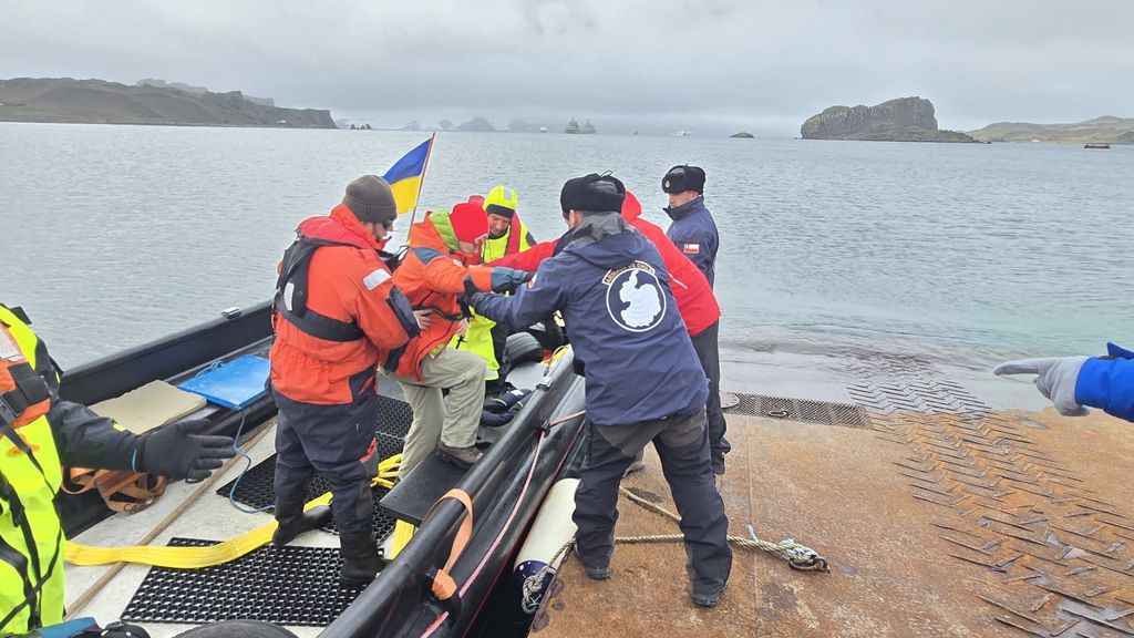 Autoridad Marítima realizó evacuación medica en Antártica 1