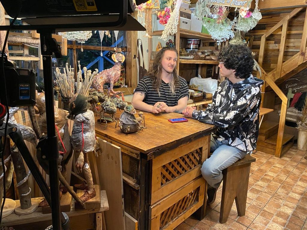 Blas Ellic, escultor detrás de Huellas de Fauno Blas Ellic, escultor detrás de Huellas de Fauno